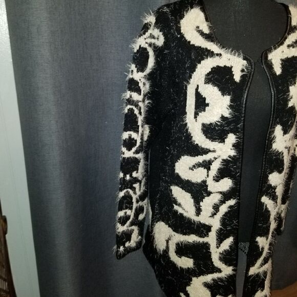 Cardigan Sisters Eyelash open front sweater jacket sz med Pre-owned - Picture 6 of 6
